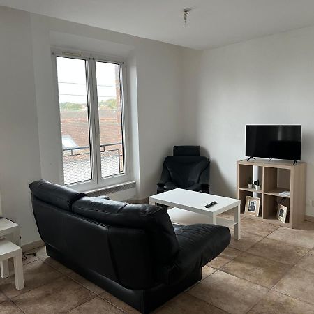 Ferienwohnung Le Relais De Saint Loup 1 A 66 Personnes Montereau-faut-Yonne Exterior foto