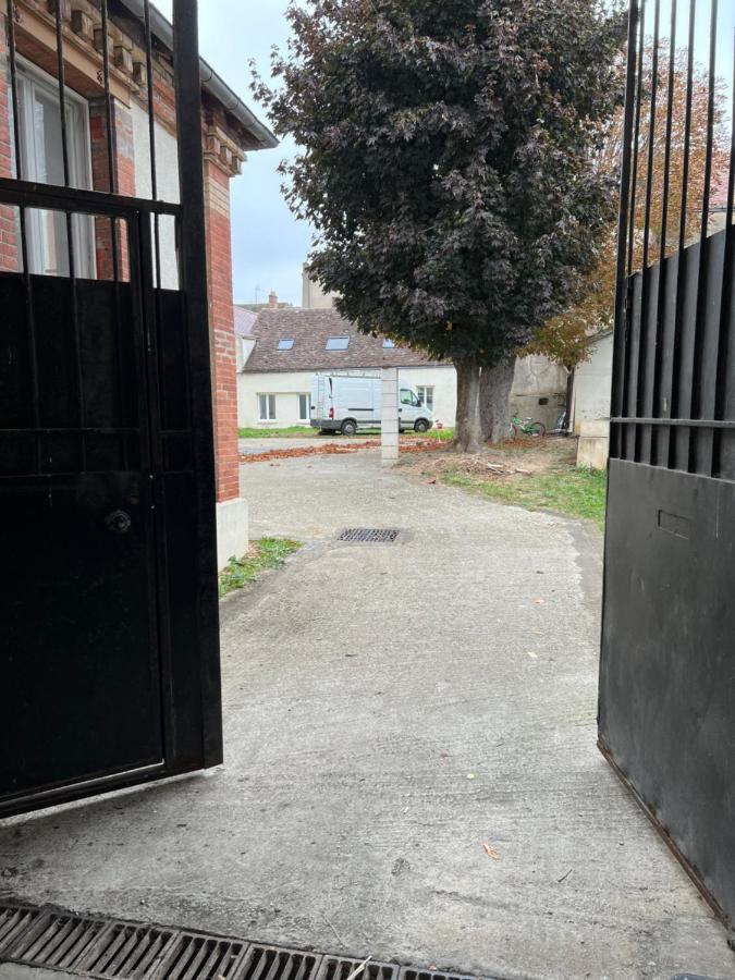 Ferienwohnung Le Relais De Saint Loup 1 A 66 Personnes Montereau-faut-Yonne Exterior foto