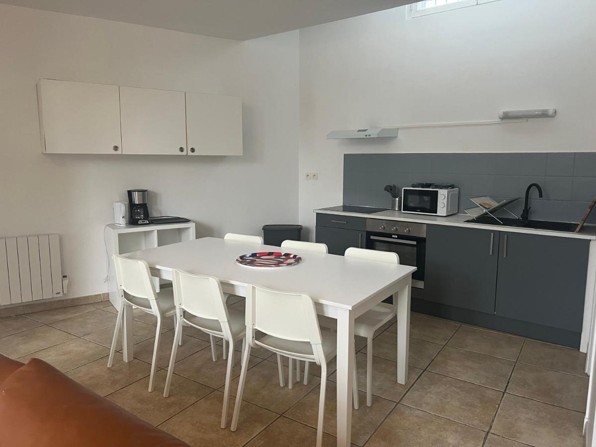 Ferienwohnung Le Relais De Saint Loup 1 A 66 Personnes Montereau-faut-Yonne Exterior foto
