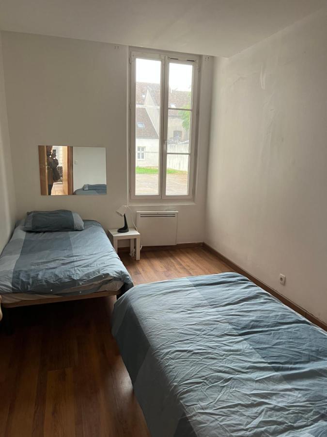 Ferienwohnung Le Relais De Saint Loup 1 A 66 Personnes Montereau-faut-Yonne Exterior foto